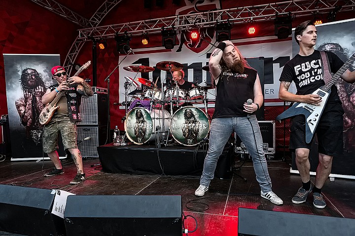 Leave Scars @ Olensfest 2016, picture 13, photographed by Edwin Houdevelt - FrontView Magazine
