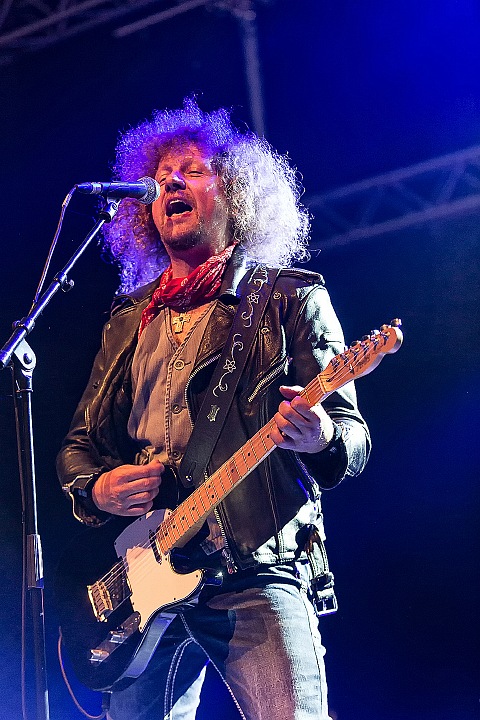 Luke Gasser @ Olensfest 2016, picture 5, photographed by Edwin Houdevelt - FrontView Magazine