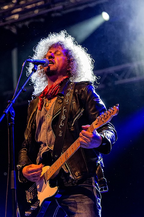 Luke Gasser @ Olensfest 2016, picture 7, photographed by Edwin Houdevelt - FrontView Magazine