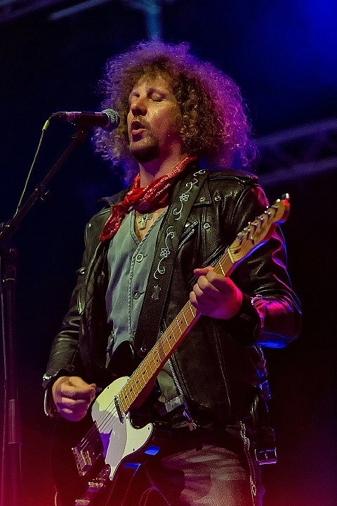Luke Gasser @ Olensfest 2016, picture 17, photographed by Edwin Houdevelt - FrontView Magazine