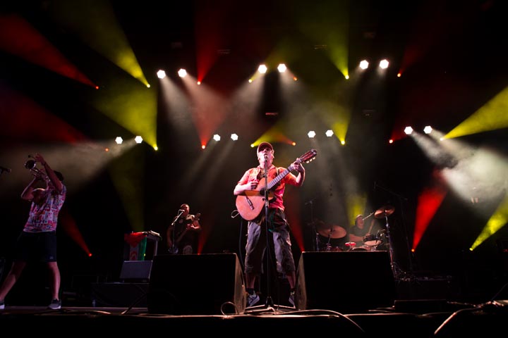 Manu Chao & La Ventura @ ManiFiesta, picture 7, photographed by Dieter  Boone - FrontView Magazine