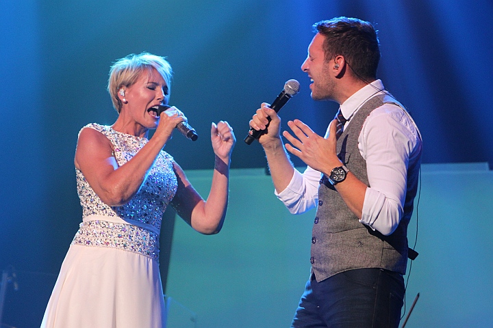 Dana Winner "Puur" @ Ethias Theater, picture 3, photographed by Heidi Elen - FrontView Magazine