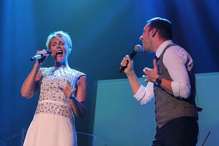Dana Winner "Puur" @ Ethias Theater, picture 11, photographed by Heidi Elen - FrontView Magazine