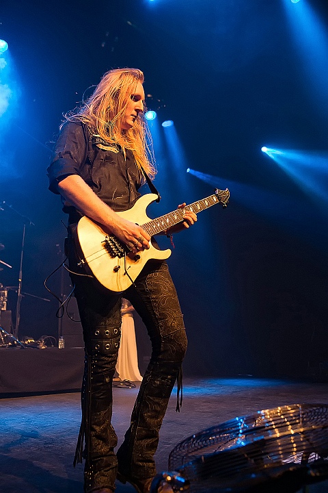 Kobra & The Lotus @ Femme 2016, picture 24, photographed by Edwin Houdevelt - FrontView Magazine