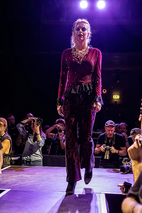 mode show, Ingeborg Steenvorst met Chirra Niva @ Femme 2016, picture 5, photographed by Edwin Houdevelt - FrontView Magazine