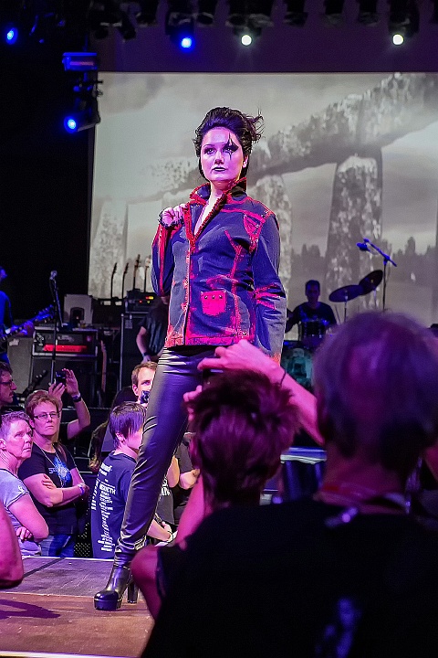 mode show, Ingeborg Steenvorst met Chirra Niva @ Femme 2016, picture 8, photographed by Edwin Houdevelt - FrontView Magazine