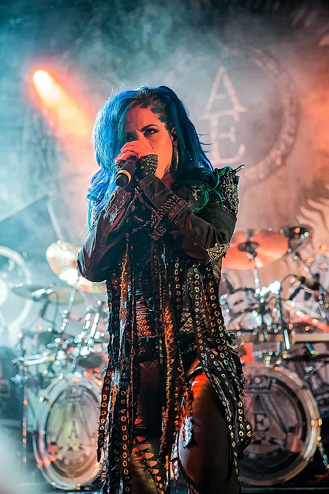 Arch Enemy @ Femme 2016, foto 8, foto's door FrontView Magazine