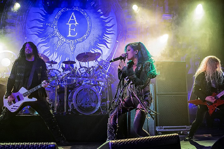 Arch Enemy @ Femme 2016, foto 26, foto's door FrontView Magazine