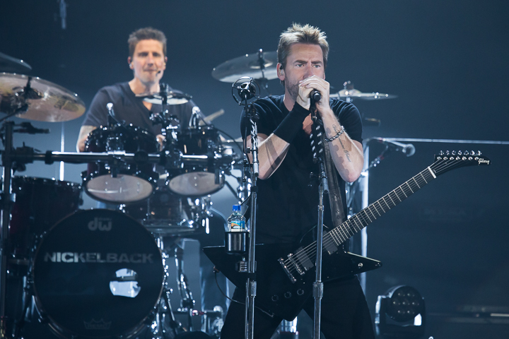 Nickelback @ Lotto Arena, picture 2, photographed by Dorien Goetschalckx - FrontView Magazine