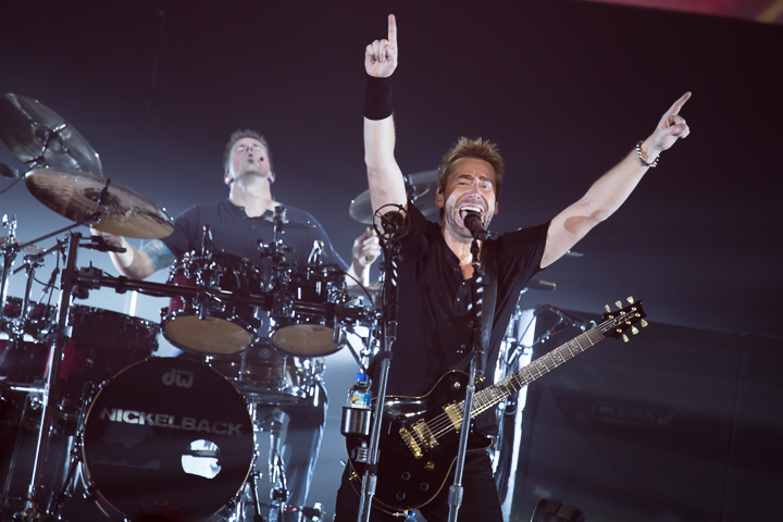 Nickelback @ Lotto Arena, picture 12, photographed by Dorien Goetschalckx - FrontView Magazine