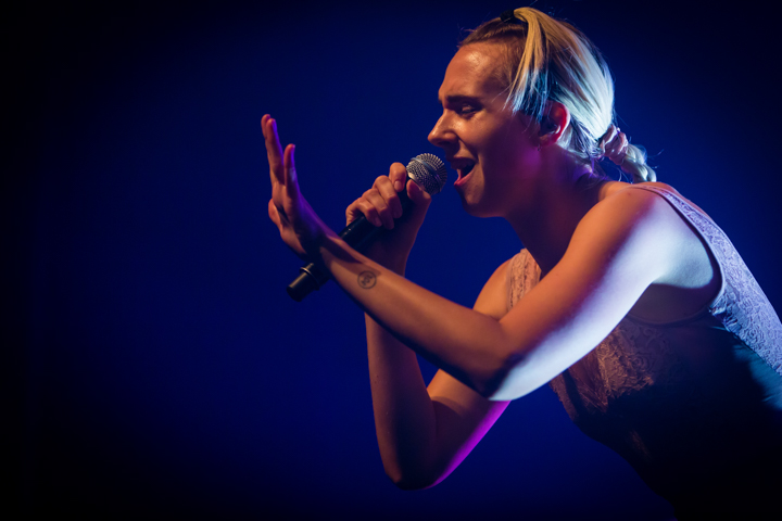 Mø @ AB, foto 5, foto's door Kristof Hayen - FrontView Magazine