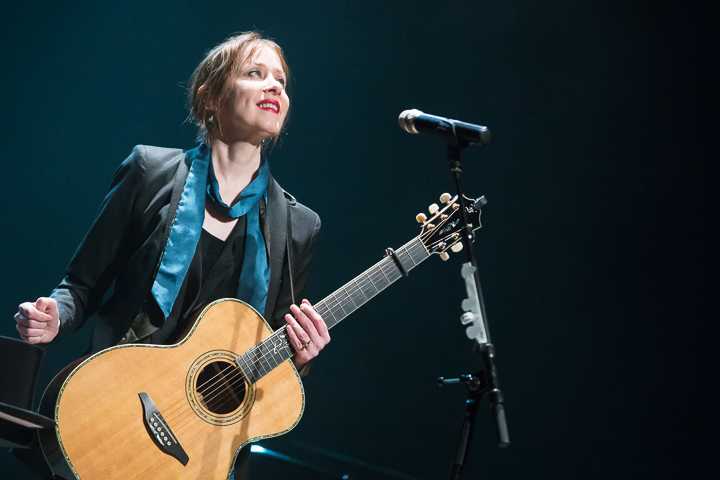 Suzanne Vega @ De Roma, picture 10, photographed by Dorien Goetschalckx - FrontView Magazine