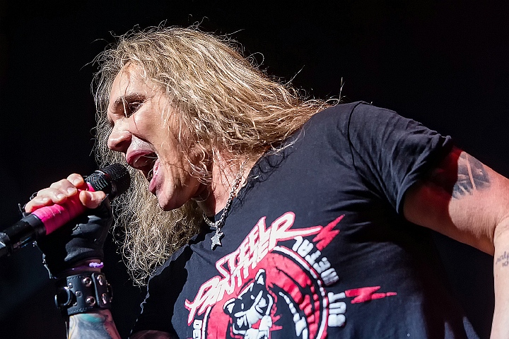 Steel Panther @ Ancienne Belgique, foto 36, foto's door Edwin Houdevelt - FrontView Magazine