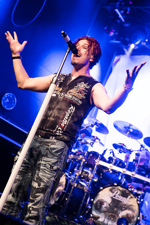 Sonata Arctica @ 013, picture 2, photographed by Dorien Goetschalckx - FrontView Magazine