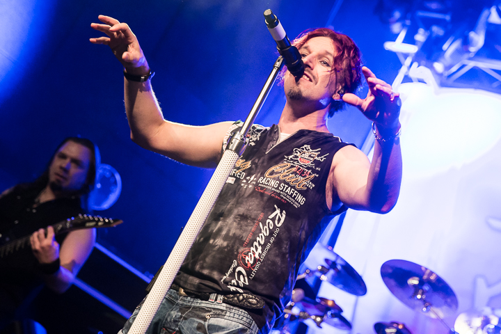 Sonata Arctica @ 013, picture 4, photographed by Dorien Goetschalckx - FrontView Magazine
