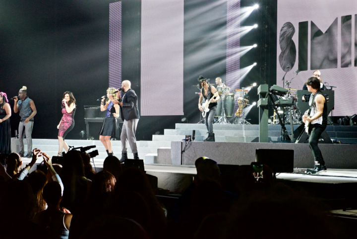 Laura Pausini @ Vorst Nationaal, picture 13, photographed by Bart Baevegems - FrontView Magazine
