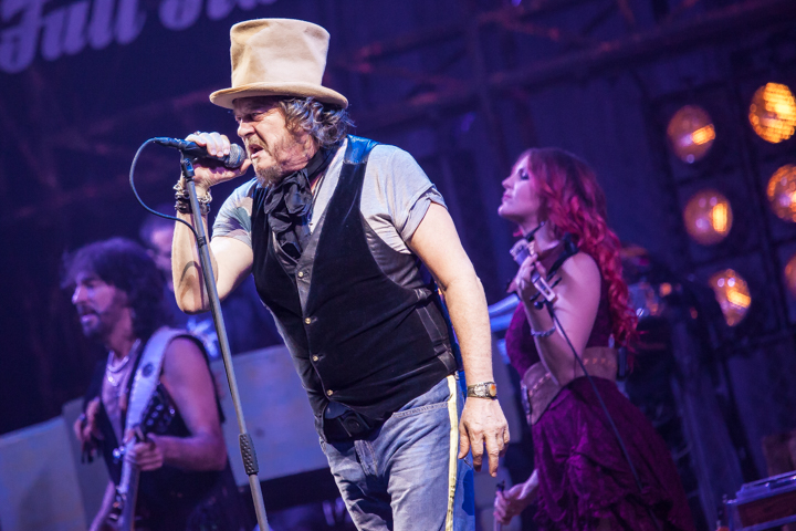 Zucchero @ Vorst Nationaal, picture 7, photographed by Dorien Goetschalckx - FrontView Magazine