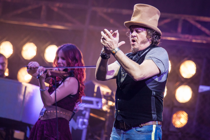 Zucchero @ Vorst Nationaal, picture 8, photographed by Dorien Goetschalckx - FrontView Magazine