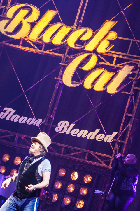 Zucchero @ Vorst Nationaal, picture 9, photographed by Dorien Goetschalckx - FrontView Magazine