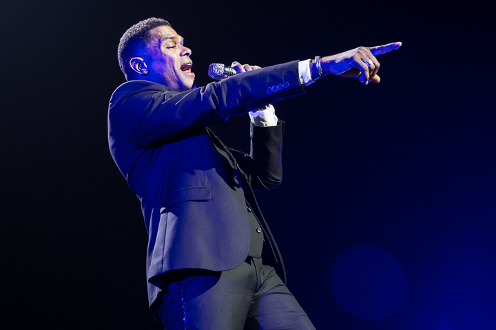 Maxwell @ Vorst Nationaal, picture 7, photographed by Dorien Goetschalckx - FrontView Magazine