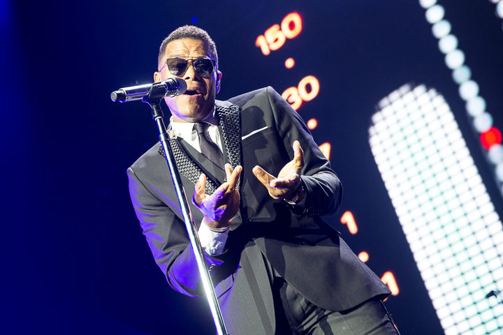 Maxwell @ Vorst Nationaal, picture 10, photographed by Dorien Goetschalckx - FrontView Magazine