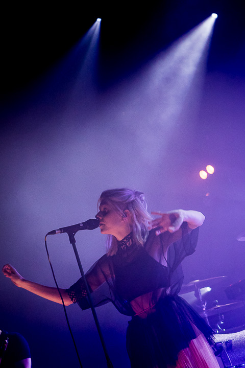 Aurora Le Botanique Brussels, picture 2, photographed by Kris Saelen - FrontView Magazine