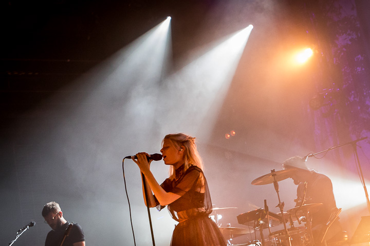 Aurora Le Botanique Brussels, picture 3, photographed by Kris Saelen - FrontView Magazine