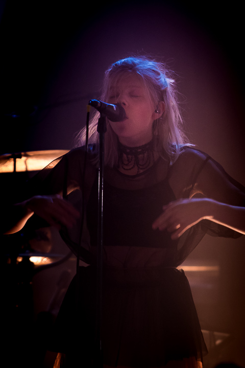 Aurora Le Botanique Brussels, picture 15, photographed by Kris Saelen - FrontView Magazine