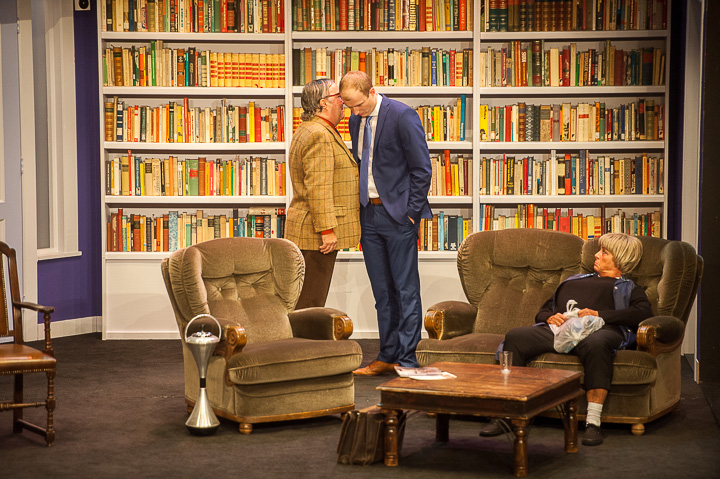 Première Macho's @ echt Antwaarps teater, picture 15, photographed by Goele Bormans - FrontView Magazine
