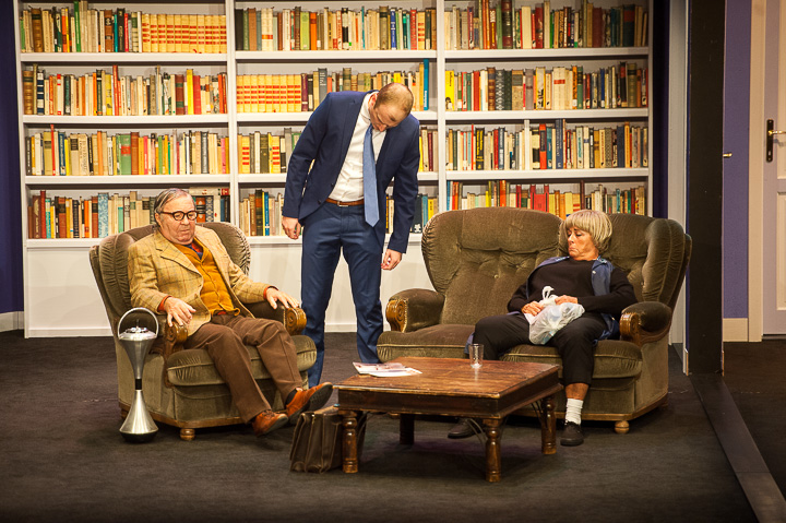 Première Macho's @ echt Antwaarps teater, picture 16, photographed by Goele Bormans - FrontView Magazine