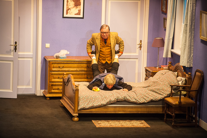 Première Macho's @ echt Antwaarps teater, picture 17, photographed by Goele Bormans - FrontView Magazine