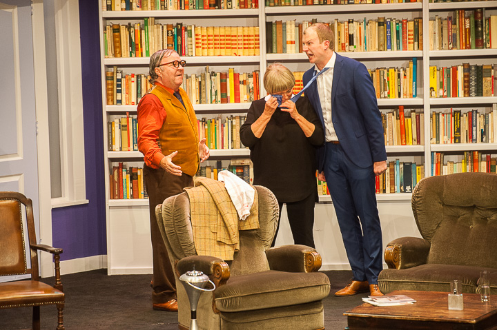 Première Macho's @ echt Antwaarps teater, picture 41, photographed by Goele Bormans - FrontView Magazine