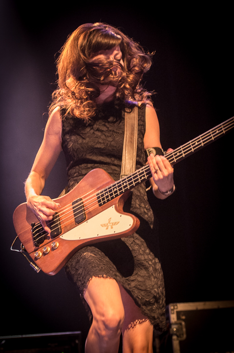 Silversun Pickups @ Het Depot, picture 6, photographed by Jan van Hecke - FrontView Magazine