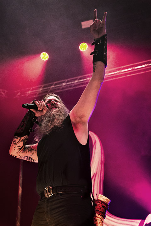 Amon Amarth @ Vorst Nationaal, picture 2, photographed by Jef Peeters - FrontView Magazine