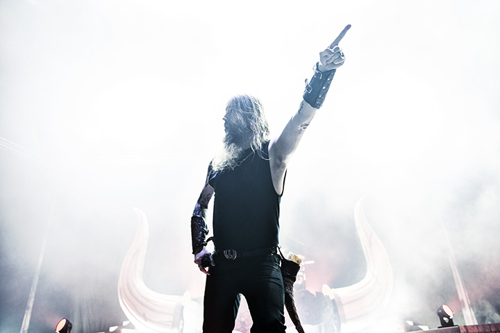Amon Amarth @ Vorst Nationaal, picture 10, photographed by Jef Peeters - FrontView Magazine