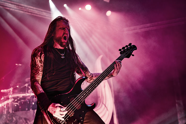 Amon Amarth @ Vorst Nationaal, picture 11, photographed by Jef Peeters - FrontView Magazine