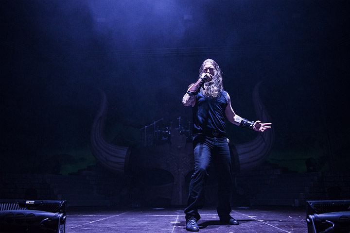 Amon Amarth @ Vorst Nationaal, picture 21, photographed by Jef Peeters - FrontView Magazine
