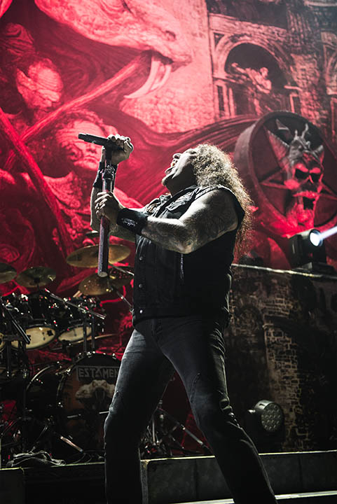 Testament @ Vorst Nationaal, foto 1, foto's door Jef Peeters - FrontView Magazine