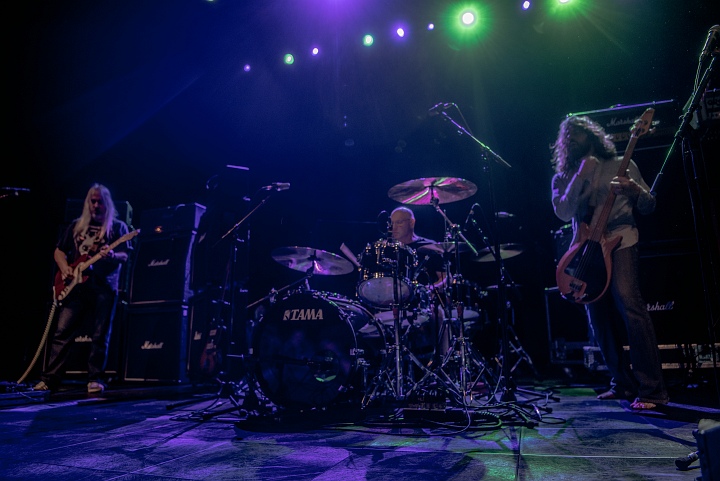 Dinosaur Jr @ AB Brussel, picture 11, photographed by Luc Luyten - FrontView Magazine