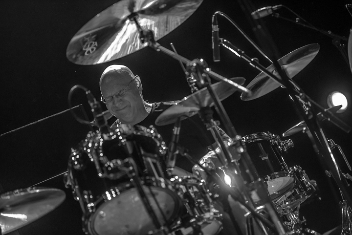 Dinosaur Jr @ AB Brussel, picture 17, photographed by Luc Luyten - FrontView Magazine