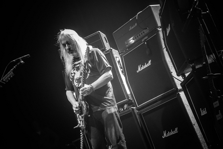 Dinosaur Jr @ AB Brussel, picture 22, photographed by Luc Luyten - FrontView Magazine