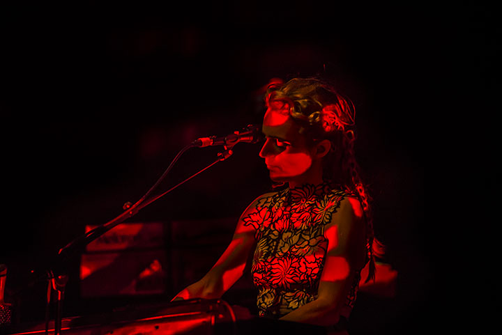 Agnes Obel @ AB, picture 9, photographed by Jef Peeters - FrontView Magazine