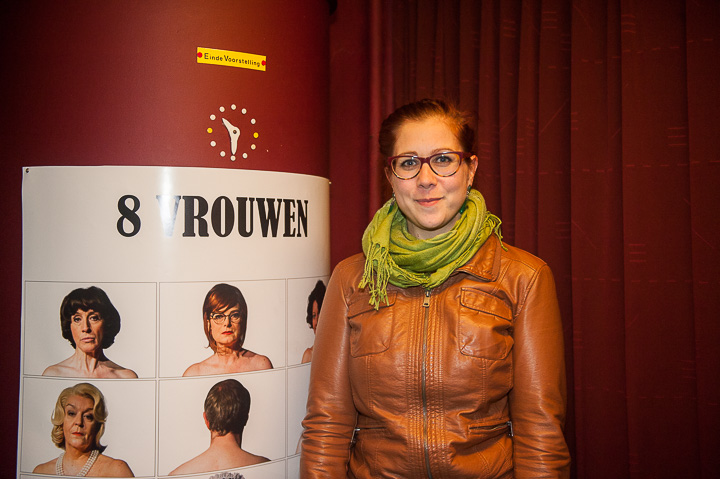 Première 8 vrouwen EWT Theater, foto 2, foto's door Goele Bormans - FrontView Magazine