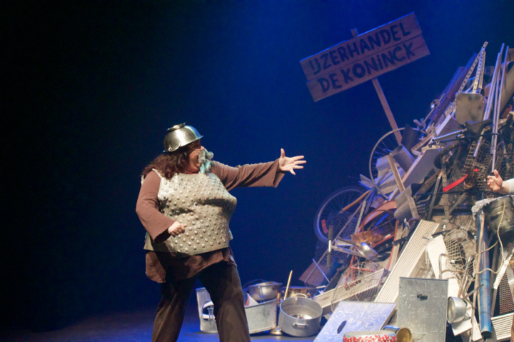Arthur, of hoe je koning kan worden @ Antwerpen Fakkelteater, picture 3, photographed by Bart Baevegems - FrontView Magazine