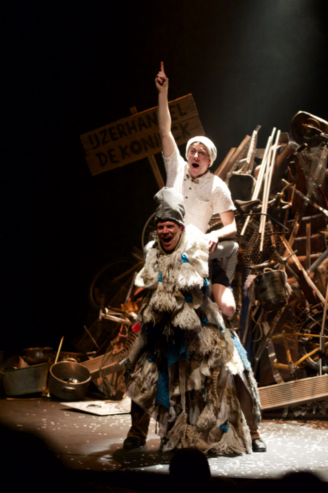 Arthur, of hoe je koning kan worden @ Antwerpen Fakkelteater, picture 22, photographed by Bart Baevegems - FrontView Magazine
