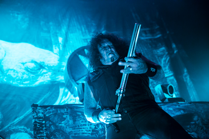 Testament @ 013, foto 1, foto's door Dorien Goetschalckx - FrontView Magazine