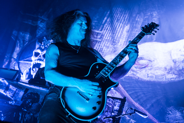 Testament @ 013, foto 8, foto's door Dorien Goetschalckx - FrontView Magazine