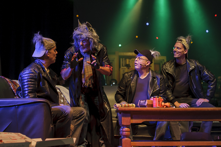 Musical "De 3 Biggetjes" gebracht door Wysiwyg @ CC De Mol, picture 10, photographed by Alex Wyckmans - FrontView Magazine