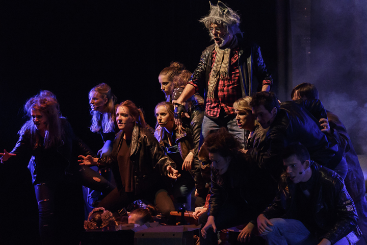 Musical "De 3 Biggetjes" gebracht door Wysiwyg @ CC De Mol, picture 21, photographed by Alex Wyckmans - FrontView Magazine