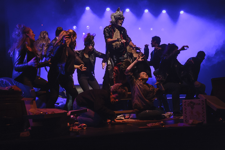 Musical "De 3 Biggetjes" gebracht door Wysiwyg @ CC De Mol, picture 23, photographed by Alex Wyckmans - FrontView Magazine